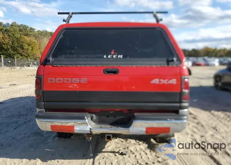 1994 Dodge Ram 1500 из США, поврежденный, VIN 1B7HF16Y3RS503950